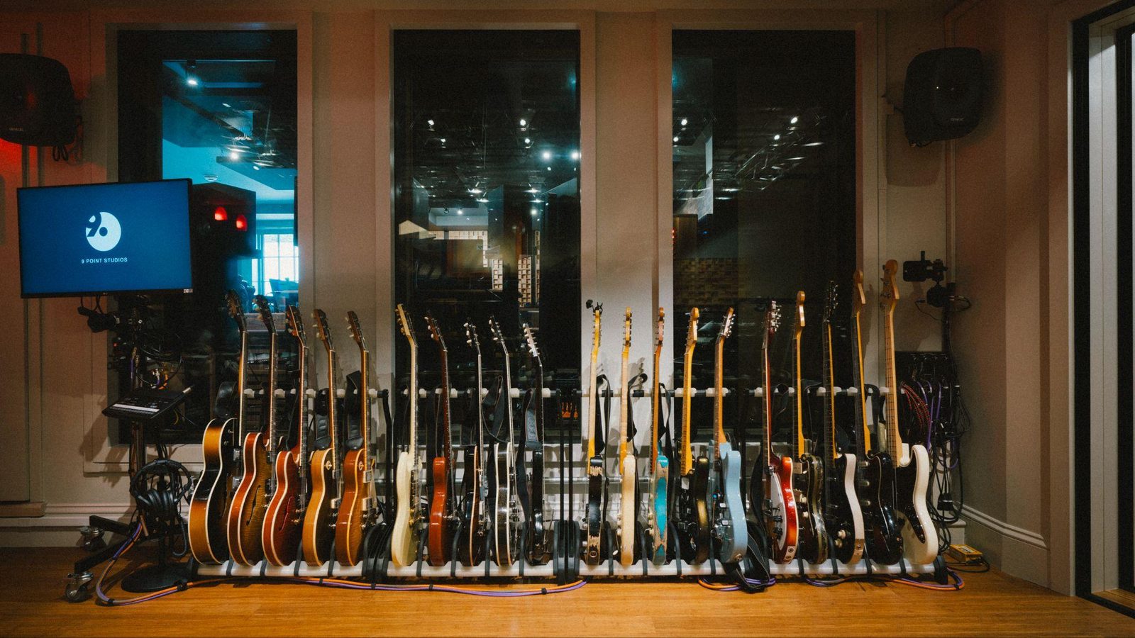 9 POINT STUDIOS studio photo