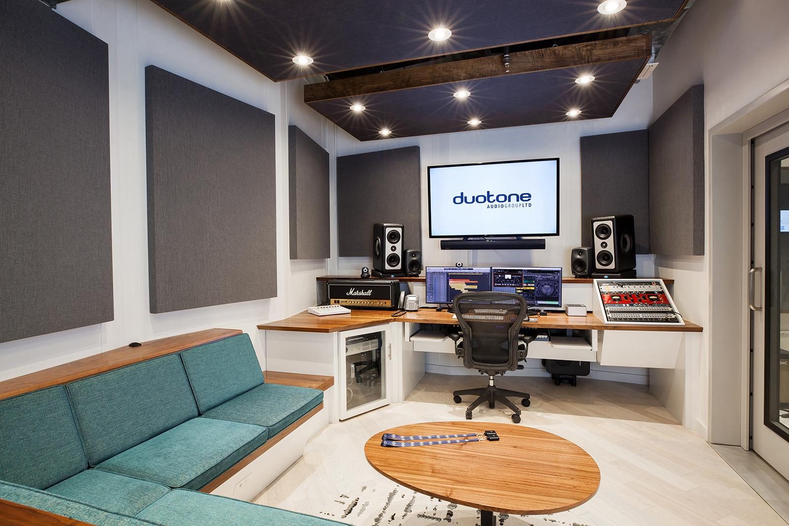 DUOTONE AUDIO studio photo