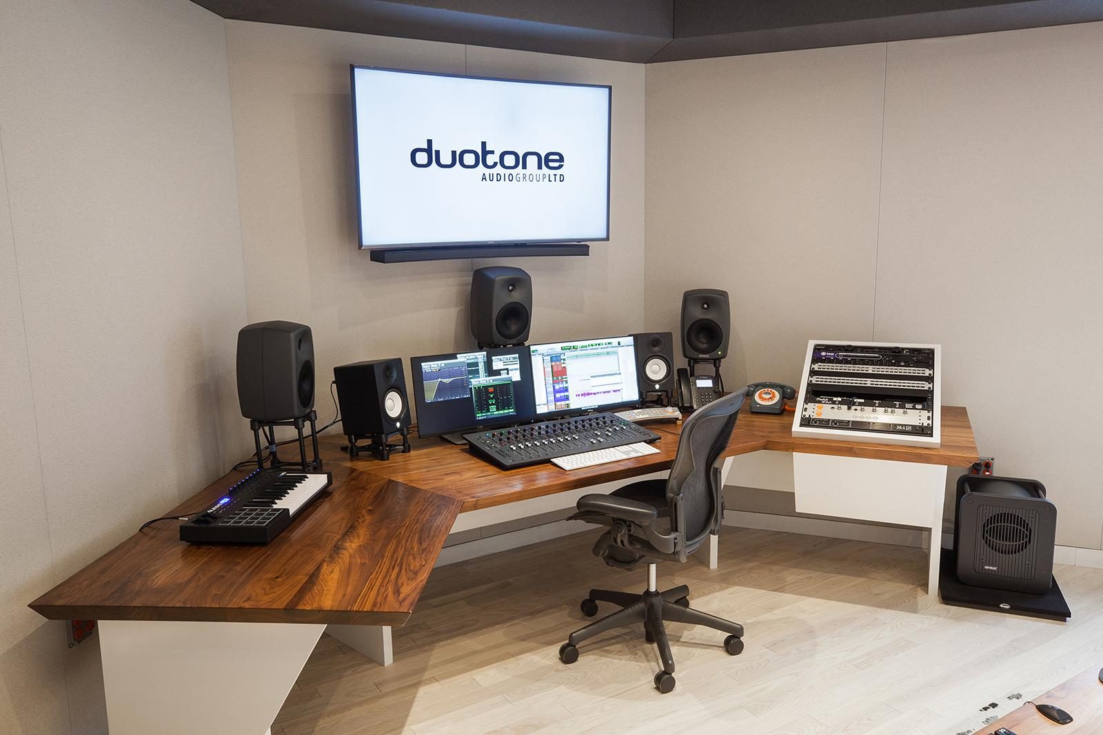 DUOTONE AUDIO studio photo