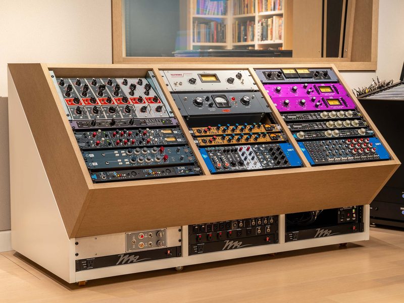Outboard sidecar loaded with vintage preamps, compressors and 500-series modules